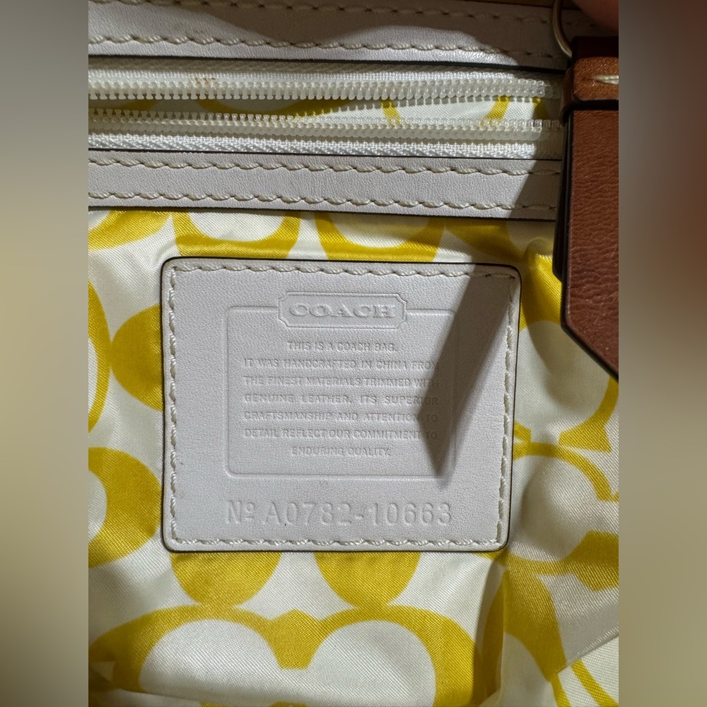 Vintage Coach Cream & Yellow Women's Tote Bag - Picture 8 of 9